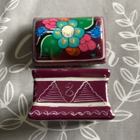 RIVIERA Maya Hand painted red clay trinket box - Picture 6 of 10